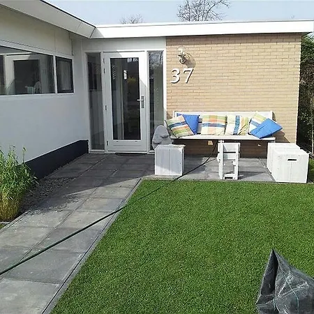리조트 Bungalow Zeewaard 37