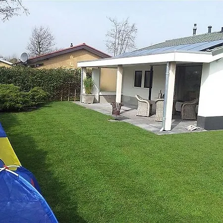Bungalow Zeewaard 37 리조트 *